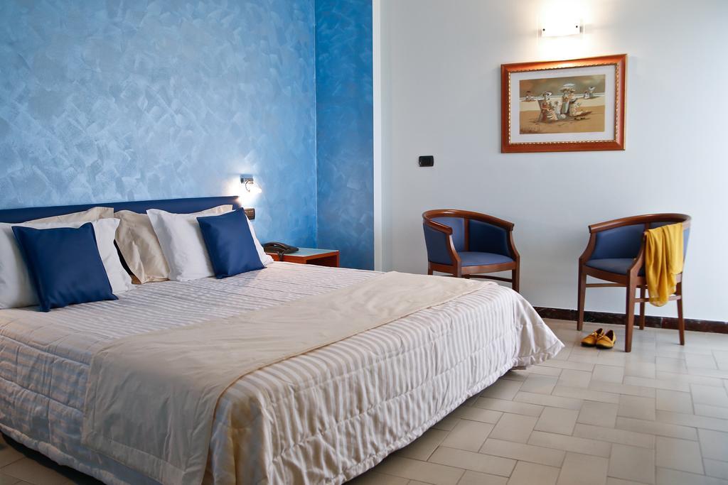 Ermitage Hotel Μπελάρια-Ιτζέα Μαρίνα Εξωτερικό φωτογραφία